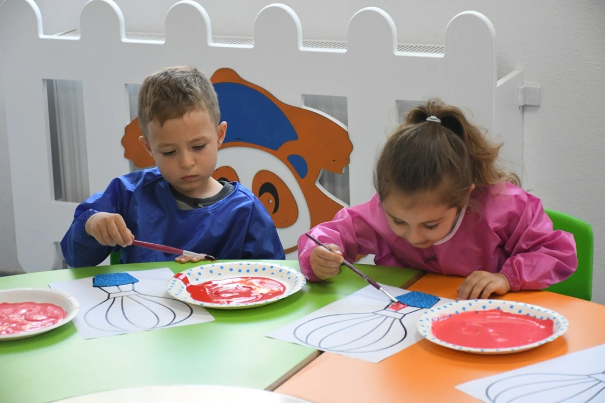 KUŞADASI&rsquo;NDA &Ccedil;OCUK KAHKAHALARI YAZ BOYUNCA DA DEVAM EDECEK