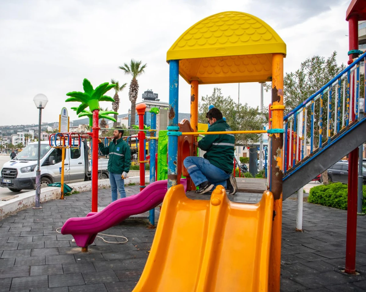 KUŞADASI&rsquo;NDA &Ccedil;OCUK PARKLARI BAHARA HAZIRLANIYOR