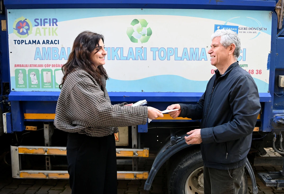 KUŞADASI&rsquo;NDA EGE MAHALLESİ&rsquo;NDEN İLK GERİ D&Ouml;N&Uuml;ŞT&Uuml;R&Uuml;LEBİLİR ATIKLAR TOPLANDI