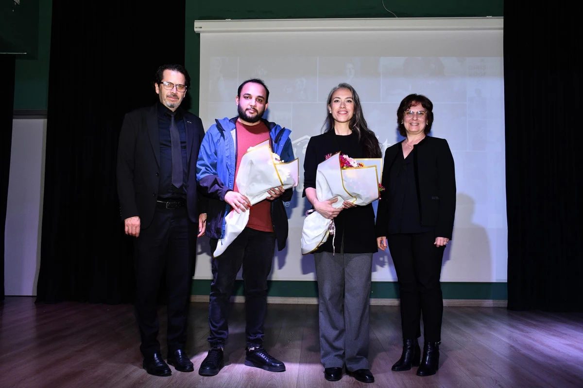 KUŞADASI&rsquo;NDA &Ouml;ĞRENCİLERE SOSYAL GİRİŞİMCİLİK SEMİNERİ