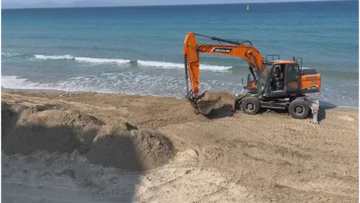 KUŞADASI&rsquo;NIN D&Uuml;NYACA &Uuml;NL&Uuml; PLAJLARI TURİZM SEZONUNA HAZIRLANIYOR