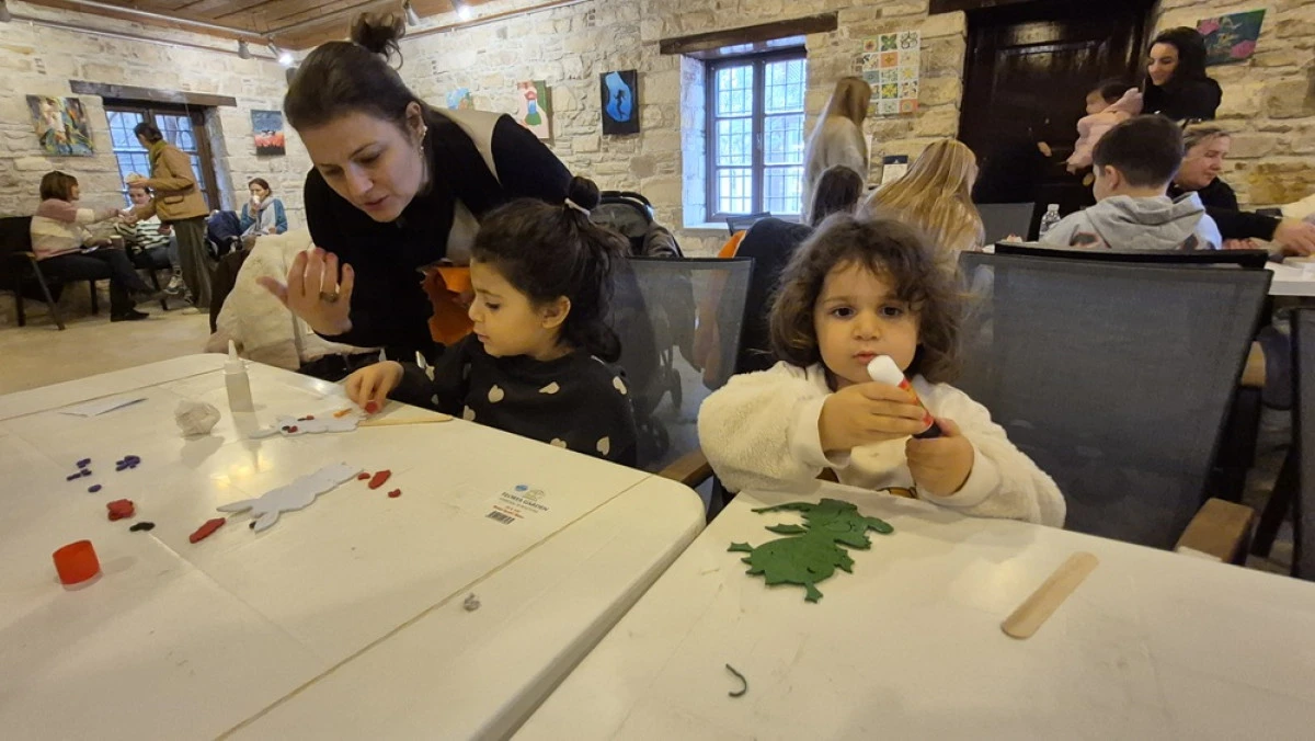 MİNİKLER KUKLALARLA HAYAL D&Uuml;NYASINA YOLCULUK YAPTI