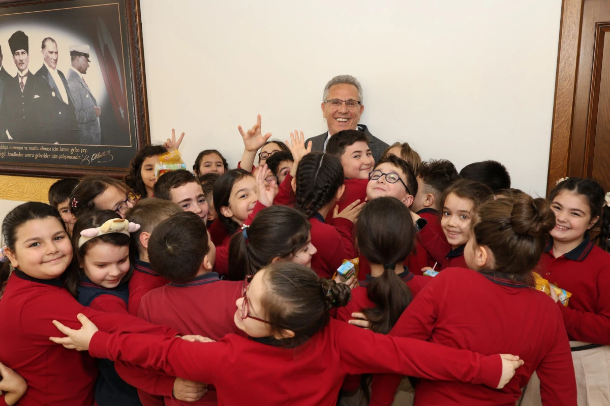 Nazilli Belediye Başkanı Dr. Ertuğrul Tetik&rsquo;ten 23 Nisan Mesajı