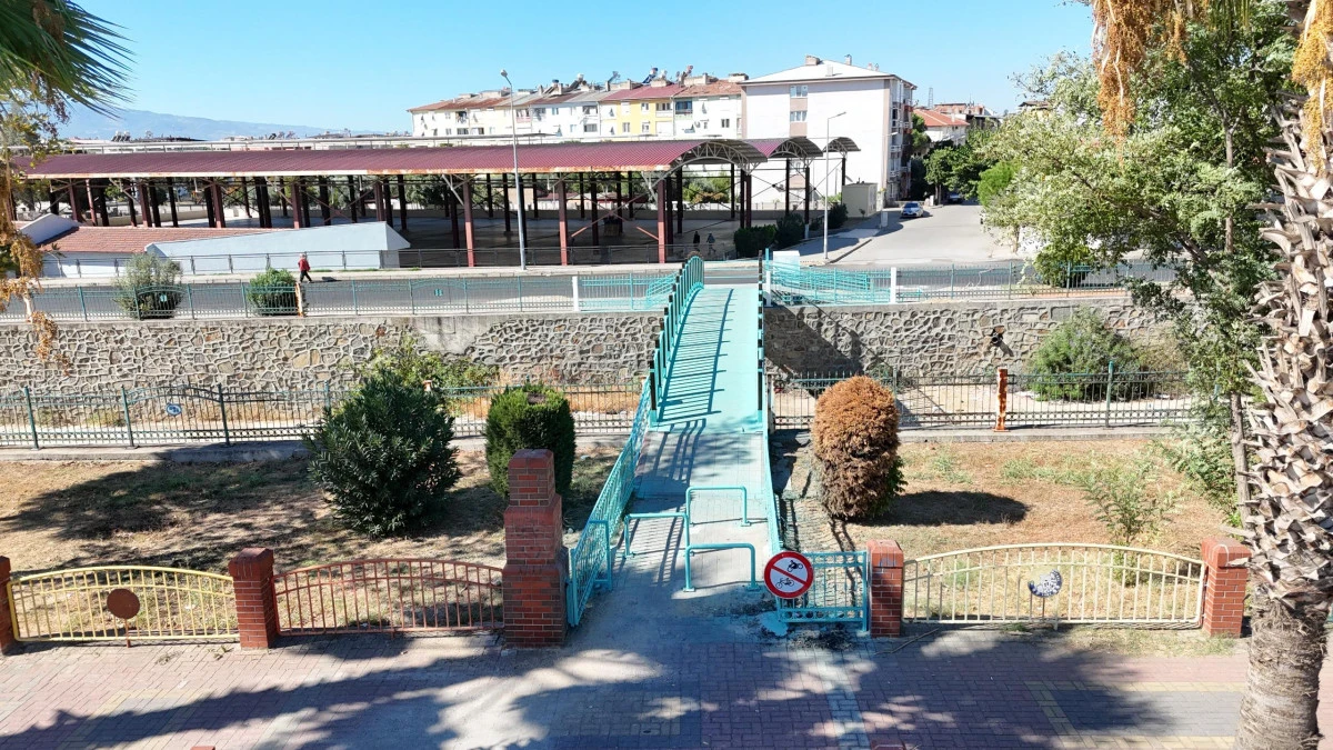 NAZİLLİ BELEDİYESİ&rsquo;NDEN YEŞİL MAHALLE&rsquo;DE K&Ouml;PR&Uuml; G&Uuml;VENLİĞİNE YENİ D&Uuml;ZENLEME