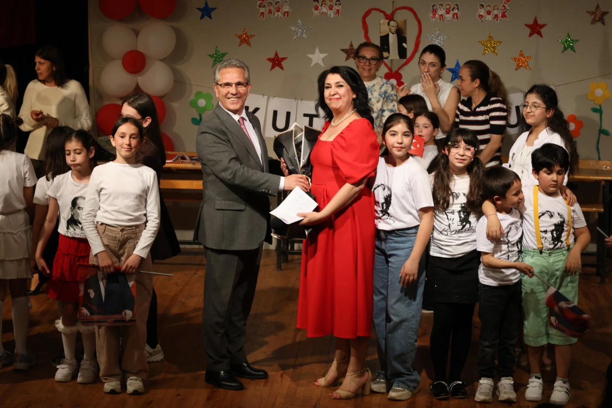 Nazilli&rsquo;de sahne minik oyuncuların oldu