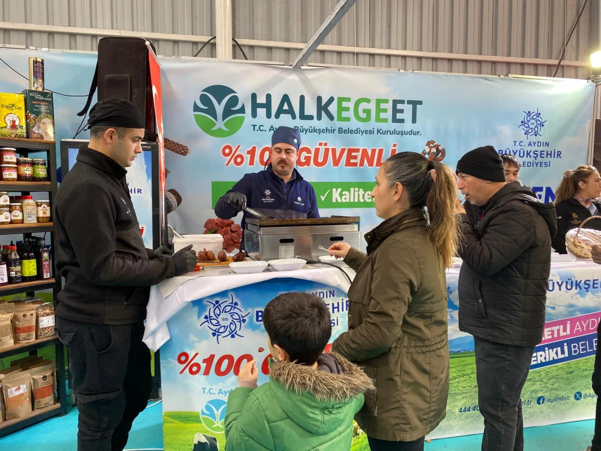 TARIM FUARI&rsquo;NDA BAŞKAN &Ccedil;ER&Ccedil;İOĞLU&rsquo;NUN TARIMA VE &Uuml;RETİCİLERE DESTEKLERİNE YOĞUN İLGİ