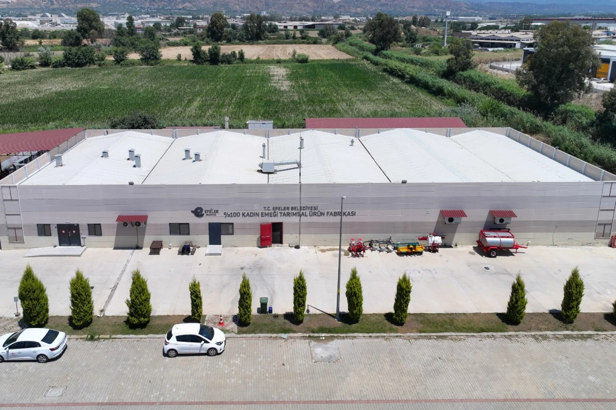 TARIMSAL &Uuml;R&Uuml;N FABRİKASI İLE KADINLARLAR &Uuml;RETİYOR EFELER KAZANIYOR
