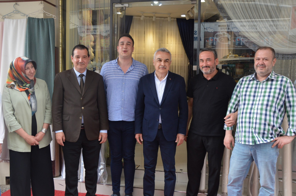 VATANDAŞLARDAN, SAVAŞ’A SEVGİ SELİ… 