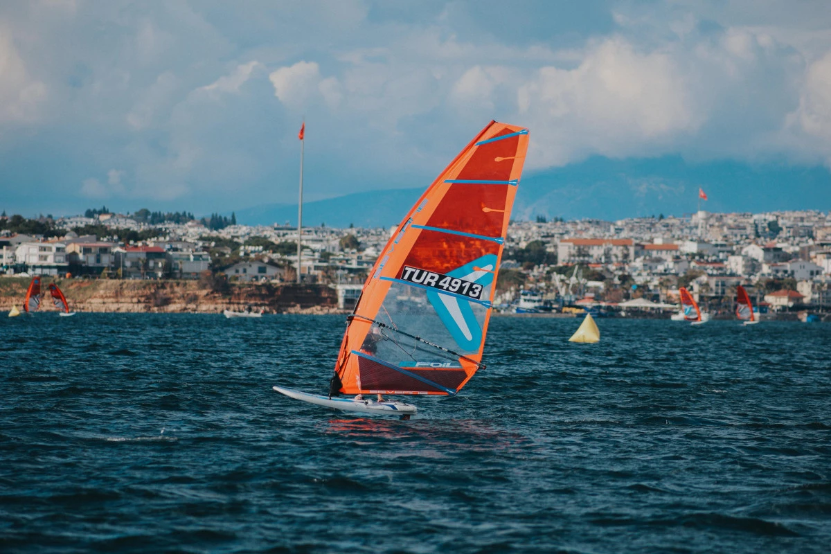 YELKEN ŞAMPİYONASI, DİDİM BELEDİYESİ&rsquo;NİN EV SAHİPLİĞİNDE BAŞLADI